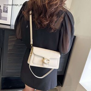 Pas cher en gros liquidation limitée 50% de réduction sac à main nouveau sac polyvalent et unique sac à main une épaule femme double petit carré