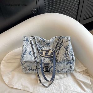 Pas cher en gros liquidation limitée 50% de réduction sac à main Dign pour les déplacements et les loisirs sacs femmes haut de gamme denim sac fourre-tout à bandoulière célébrité grande capacité