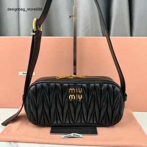 Pas cher en gros liquidation limitée 50% de réduction sac à main nouvelle maison à la mode et style occidental sac sous les bras froissé large bandoulière polyvalente