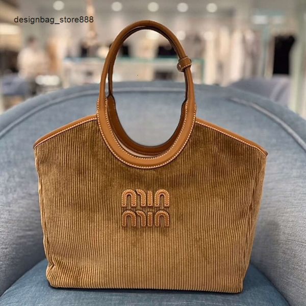 Barato Venta al por mayor Liquidación limitada 50% de descuento Bolso Otoño / Invierno Nuevo Viejo Dinero Lámpara de viento Pana Bolso de un hombro Bolso de mano Gran capacidad Axila para mujer