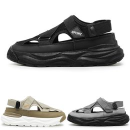 Envío gratis para hombres más baratos zapatos de sandalias transpirables zapatillas grises negros transpirables zapatillas de verano tamaño 39-44 gai