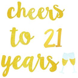 Proost op 30 40 50 60 70 jaar en champagne -glazen gouden glitterbanner voor de 21e 30e 40e 50e 60e 70e verjaardagsfeestje