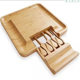 Kaasgereedschap Bamboo Cheese Board Set met bestek in een schuiflade lade inclusief 4 roestvrijstalen mes en serveergerei