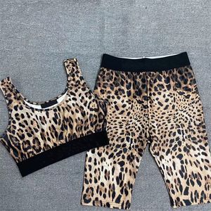 Guépard femmes deux pièces pantalons survêtements Yoga costumes imprimé léopard gilet débardeur veste courte taille Slim Leggings Sport costume