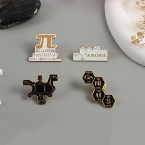 Pin de matemáticas de química, lindos juegos de películas de Anime, pines de esmalte duro, broche de dibujos animados, mochila, sombrero, bolso, cuello, insignias de solapa