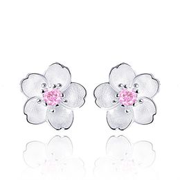 Boucles d'oreilles en cristal de fleurs de cerisier pour femmes, petites boucles d'oreilles brillantes de tempérament frais, en argent, faites à la main, en diamant