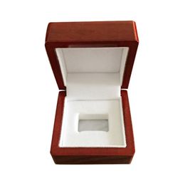 Cherry Wood Single Championship Ring Jewelry Doos Deluxe voor betrokkenheid, voorstel of speciale gelegenheden met witte inzetstuk,