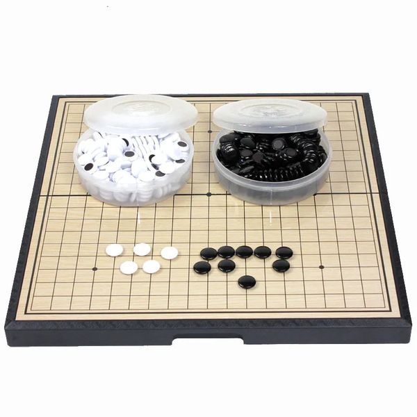 Jeux d'échecs chinois Weiqi Go Game 19 lignes de dames Table pliante 32 cm magnétique Go jeu d'échecs jouet magnétique en plastique Go Game 231031