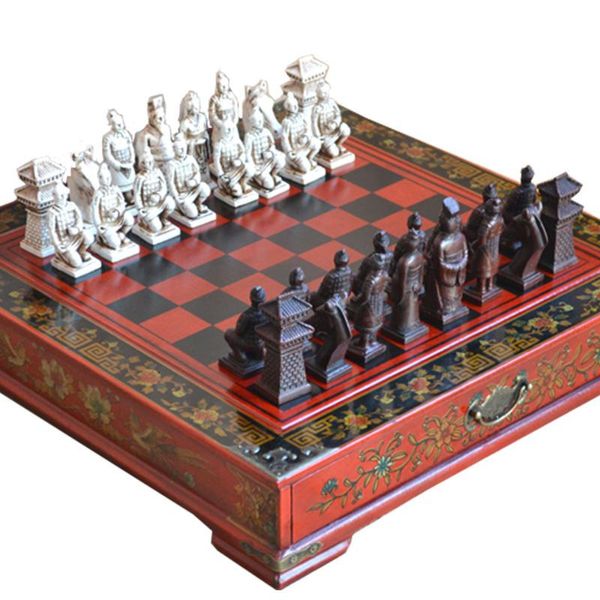 Jeux d'échecs Classique Chinois Guerriers En Terre Cuite Rétro Planche De Bois Sculpture Adolescent Adulte Jeu De Société Puzzle Cadeau D'anniversaire 230404