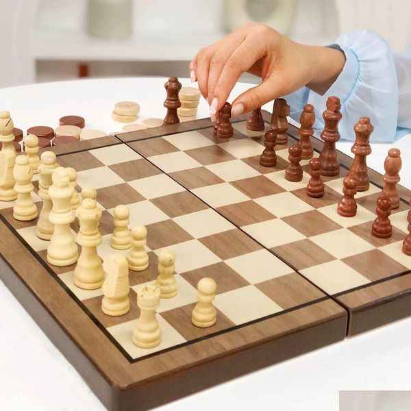 Jeux d'échecs Classiques de la famille avec planche pliable pour enfants et cadeaux en bois Année d'anniversaire de Noël 231031 Drop Delivery Sports Outd Dh0Oc