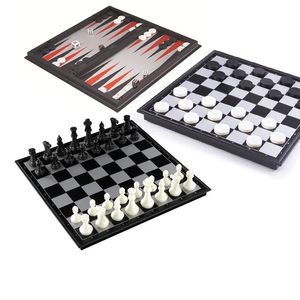 Jeux d'échecs Jeu de dames de backgammon d'échecs magnétiques Jeu de société pliable sur route Jeu d'échecs international 3 en 1 Jeu de société portable d'échecs pliants 231215