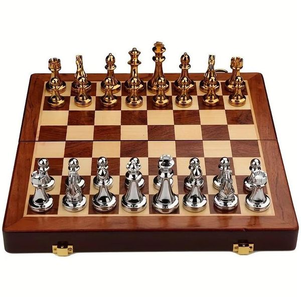 Jeux d'échecs en métal pour enfants Adts Deluxe Board avec pièces de voyage pliantes en bois 240111 Drop Livraison Sports Table de loisirs en plein air Dh8Zl