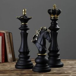 Jeux d'échecs Pièces en résine Accessoires de plateau Figurines internationales Décor à la maison rétro Ornements d'échecs modernes Ajedrez 230616