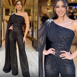 Chique zwarte jumpsuits avondjurk een schouder pailletten parels feest prom jurken vloer lengte formele long jumpsuit voor speciale ocn