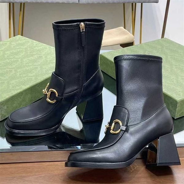 Botas negras elegantes para mujer, botas de invierno gruesas con hebilla de metal Horsebit, botas de cuero con cremallera lateral, botines con tacón de gatito, botas de jinete con tacón grueso de diseñador de lujo