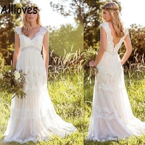 Chic bohemio encaje país vestidos de boda cuello en V gorras mangas Boho jardín vestidos de novia tren de barrido sin espalda túnicas de Mari￩e Beach CL0288