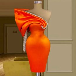Chic Design One épaule orange courte sirène robes de bal 2024 mini perles scintillantes vestidos de cocktail robes de fête en satin personnalisées