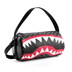 Chic Hommes Cylindre Duffel Sac De Sport Gym Femmes Personnalisé Modèle De Requin Designer Sac Tendance De La Mode Sacs À Bandoulière Unique Sac De Sport En Plein Air 220623