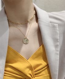 Niche Chic Gold Multi-couche collier empilé Collier Tempérament Lock Chain Chain Chain de cou