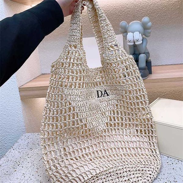 Chic Pbag Raphia Totes Triangle Grand Sac De Designer Femmes Sacs À Bandoulière Tissés Casual Style De Vacances Panier Sac Paille Shopping Bourse Sac À Main Sacs De Plage 230508