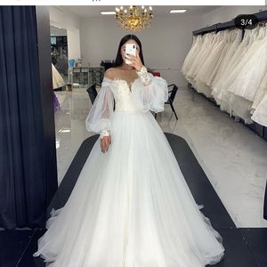 Chic Poète À Manches Longues Une Ligne Robes De Jardin En Dentelle Appliques Perles Ceinture Ruché Tier Tulle Robe De Mariée Plus La Taille Robes De Mariée 326 326