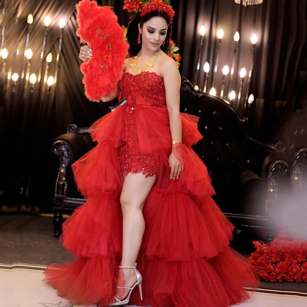 Chic Rouge Court Mini Gaine Robes De Bal Avec Jupe Amovible Dentelle Perlée À Niveaux Haut Bas Sans Manches Turquie Arabe Formelle Brithday Party Robes De Soirée Pour Les Femmes 2023