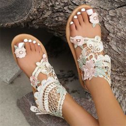 Chic été sandales dentelle fleur semelle plate tongs pour femmes chaussures plage sandales talons 240228