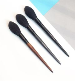 Chichodo Pro Large Long Bending Makeup Brush Precision Powder Blusher Highlighter Beauty Cosmetics Blending Tools4664677