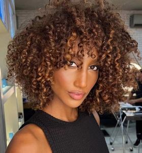 Poussin et à faible entretien Balayage brun pnequin bouclé courte coiffure humaine perruques avec une idée rafraîchissante avant en dentelle à franges pour 2024 Afro-américain