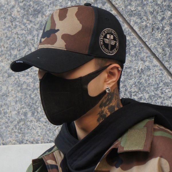 Chieftain High Top Camo Baseball Hat Hard Top Fans militaires Sports de plein air Baseball Net Hat Gros Tendance Polyvalent Duck Tongue Hat