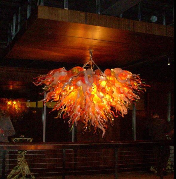 Art Sunshine Orange Rattan Murao Candelabros Bombillas LED Iluminaciones interiores Lámpara de araña de vidrio soplado Accesorio de luz