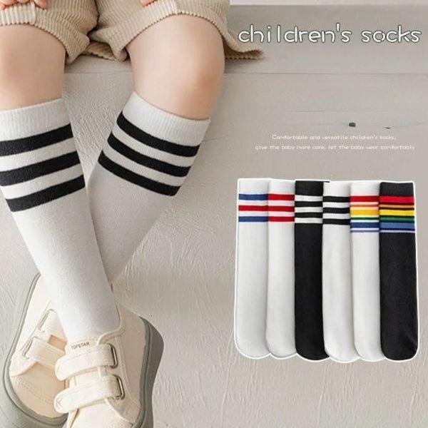 Child Boy Football Calcetines de color rayado Rainbow Calcetines de rodilla de algodón Calcetín blanco para niños Niños Baby Boy Children 1-10T 240507