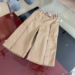 Ropa para niños Niños Pantalones de pierna amplia de primavera Tamaño 100-160 cm Bebé de otoño Botthals Moda Checked Wisting Pantalones de color caqui de julio 20