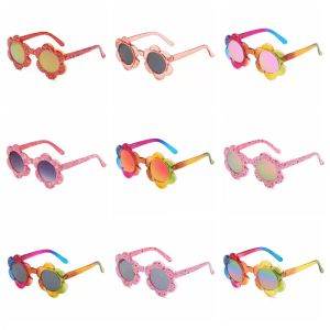 Enfants Lunettes de soleil beaux tournesols verres de soleil colorés Designer Cadre Round Girls Grosted Travel Voyage Suncreen Shades Fashion Eyeglass Eyewear