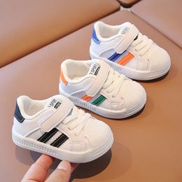 Enfants antislip usure de chaussures décontractées résistantes filles garçons enfants semelles doux pour bébé bébé respirant sneakers size 1626 240430