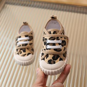 Children canvas schoenen mode klassiek zachte comfortabele jongens sneakers meisjes casual skate luipaardpatroon 240524