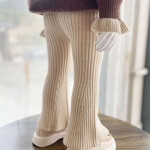 Vêtements pour enfants 2023 Nouveau pantalon de printemps et d'automne fille tricot Botts Bottoms coréen bébé couleur de couleur de laine LEGGings élastiques l2405