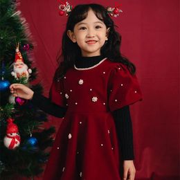 Kinderkleding Meisjes Rode Fluwelen Jurk Kerstfeest Bloem Parel Korte Mouw Jurken Kinderen Prinses Jurk Vestido voor Baby 240104