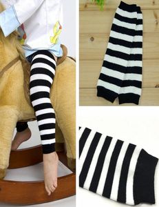 Enfants coton bébé jambière garçons filles noir blanc large rayé chaussettes manchettes bébé tricoté rayé Leggings chaussettes cheapes5137883