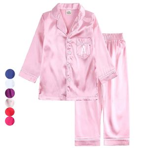 Enfants Pyjamas en satin de soie personnalisé Print Boys Girls Salon Senge Set Pyjamas 240410 Family Christmas