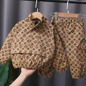 Enfants Designer 4 Bébé Garçon Vêtements 5 Ans Enfant Boutique Tenues Mode Impression Épissage Manteaux et Pantalons Enfants Bebes Costumes De Jogging Survêtements69