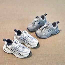 Chaussures pour enfants concepteurs pour enfants garçons et filles chaussures de basket-ball de basket-ball extérieur sport bleu noir blanc rouge top petite chaussures de tennis décontractées taille 22 35
