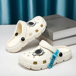 Enfants Cloque de mode Sandales d'été garçons Eva Water Beach Chaussures respirant légère 610 ans Sports pour enfants pour garçon 240410