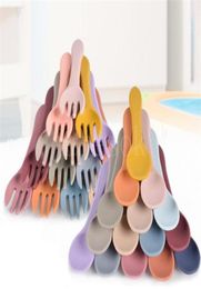 Enfants alimentant la vaisselle de table bébé mangeant des ensembles de vaisselle pour enfants Silicone Food Spoon Set DB7887775923