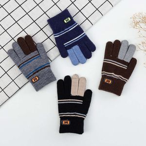 Enfants pendant 5-12 ans en tricot à l'automne chaud Couleur de doigt divisé correspondant à l'hiver extérieur jouant des gants garçons l2405