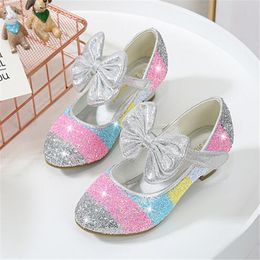 Zapatos de princesa para niñas, zapatillas informales, zapatos de cuero de tacón alto para niños, moda Primavera Otoño, pajarita con purpurina de arcoíris, zapato único