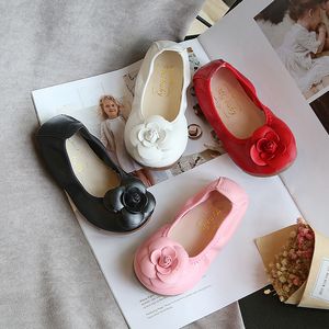 Chaussures de princesse pour petites filles, chaussures à la mode pour fête d'anniversaire, avec fleurs