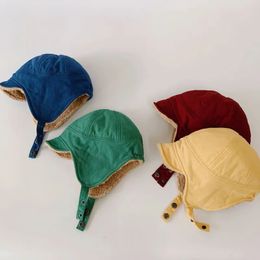 Sombrero para niños Otoño e invierno Cálido Cordero Terciopelo Color caramelo Niños Niñas Orejeras Lei Feng Cap 5052cm 240103