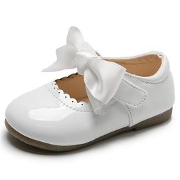 Enfants haute qualité en cuir verni chaussures fond souple 2020 printemps nouvelle mode arc filles beaux enfants chaussures enfants décontracté chaussures plates