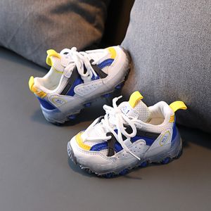 Chaussures de sport élogieuses à la tête des enfants pour garçons filles maillage respirant baskets d'éclairage pour enfants chaussures de course lumineuses